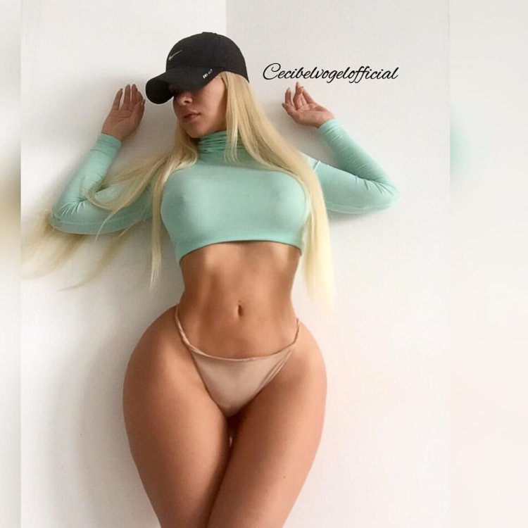 Модель Cecibel Vogel