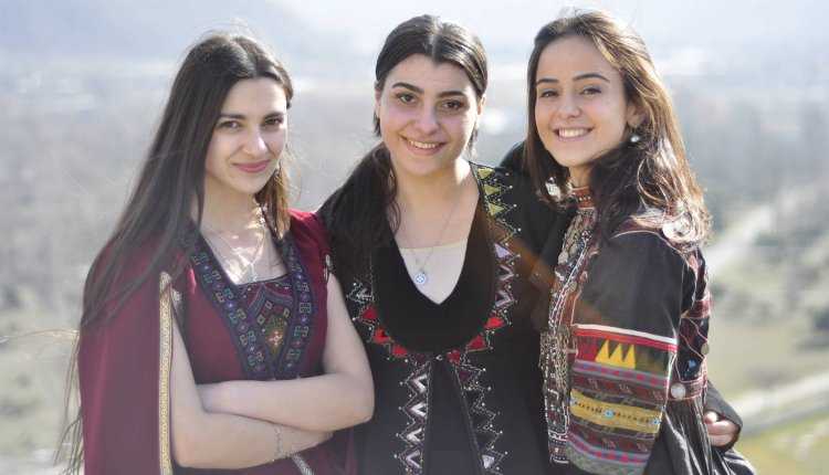 Трио Мандили