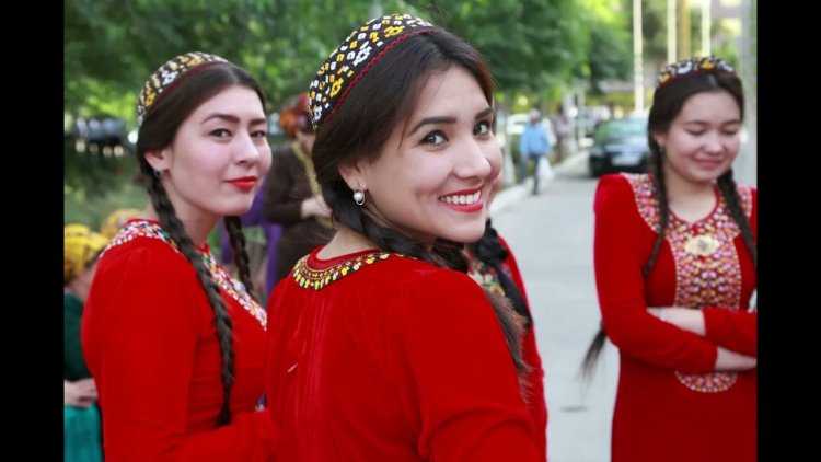 Туркменские политические женщины