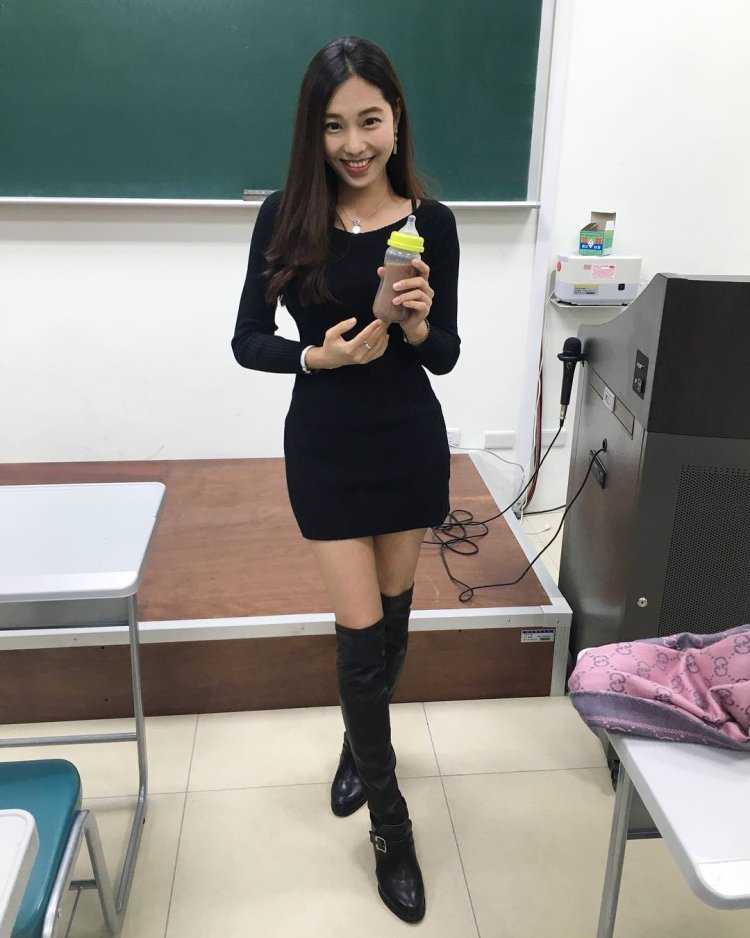 Лина Йонг учитель в Корее