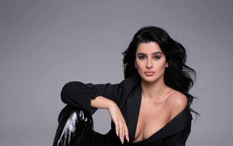 Самера Агева азербайджанской модел