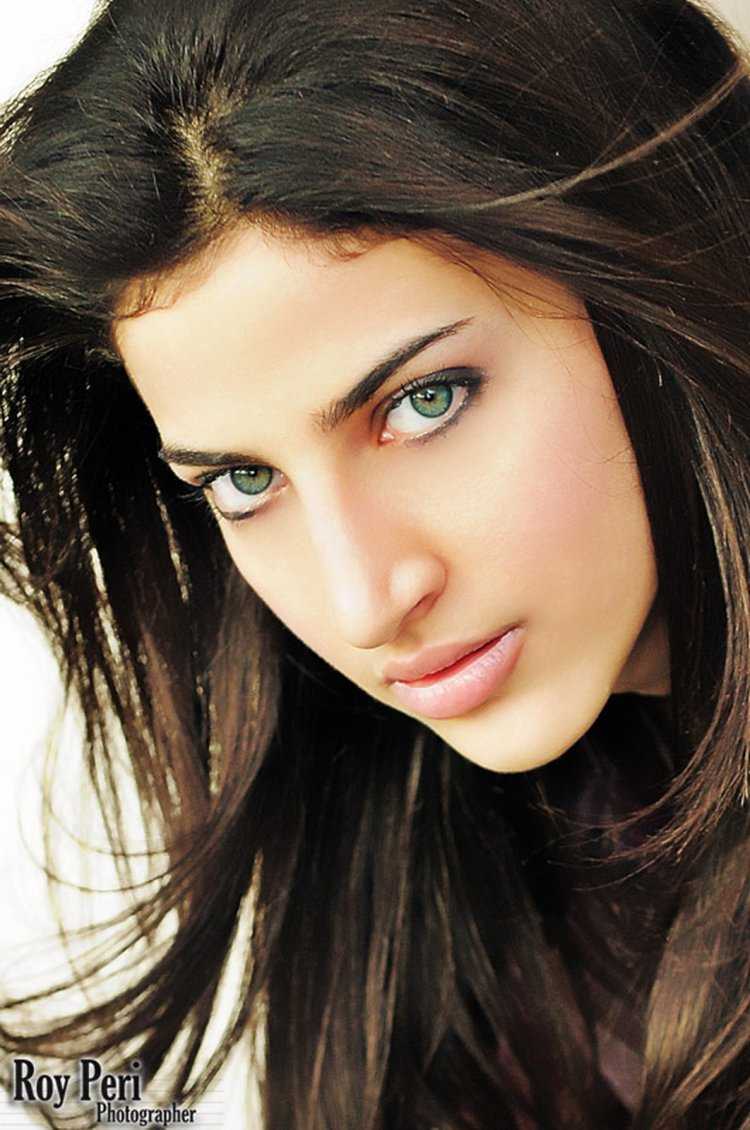 Армянки с зелеными глазами