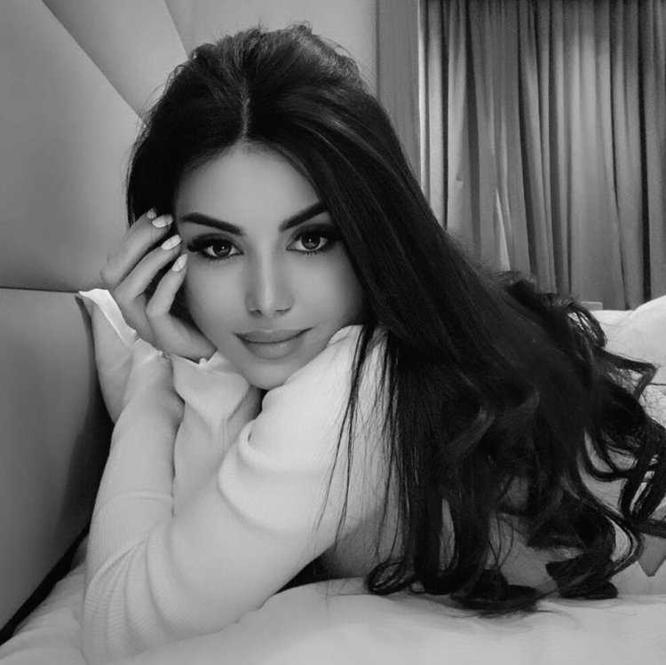 Зеленоглазая армянка17