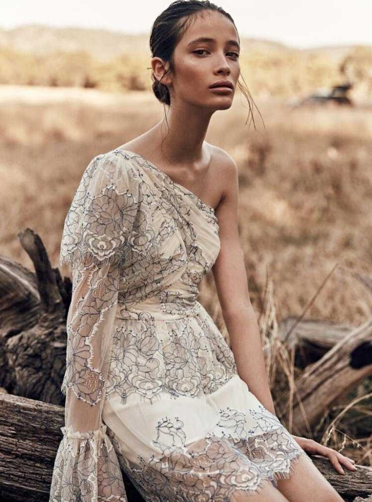 Мадалина Диана Генеа