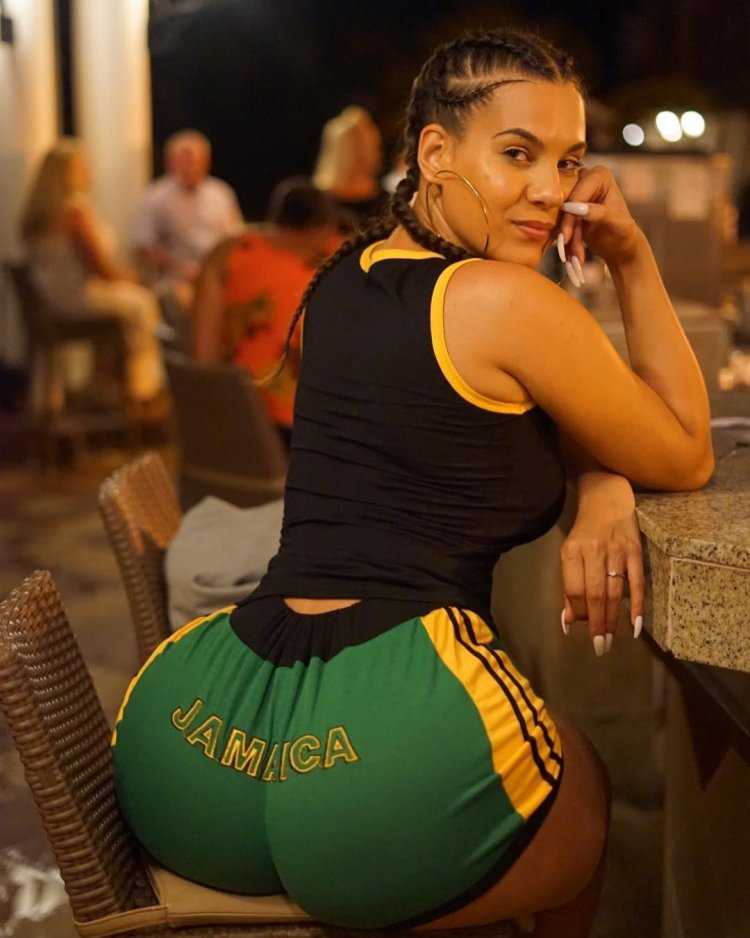 Камила Бернал Колумбия