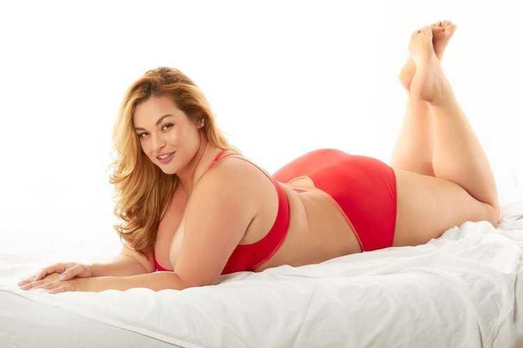 Элли Пирсон плюс сайз