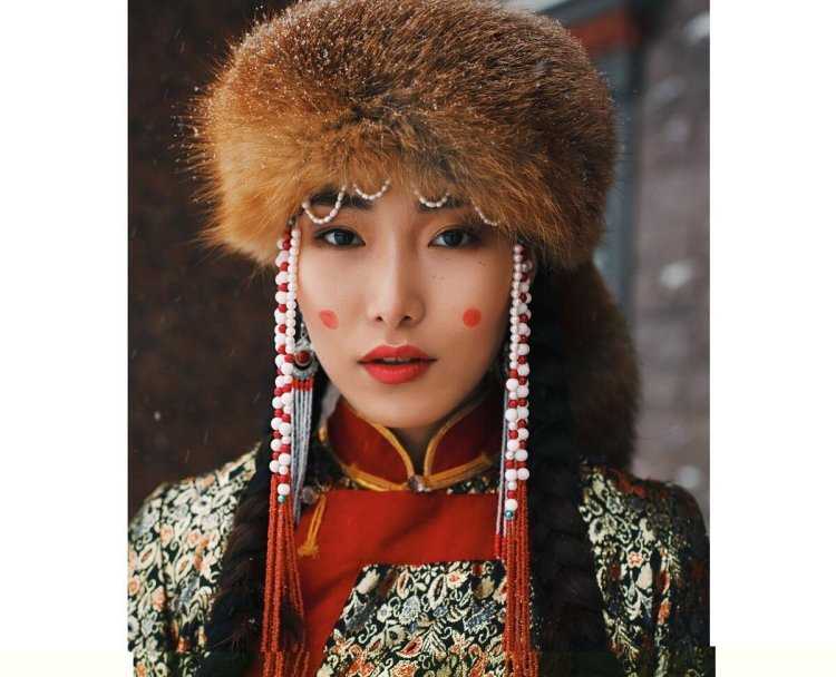 Даниэлла Ван монголка