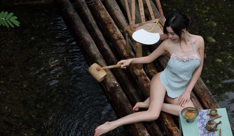 Японские Деревенские девушки