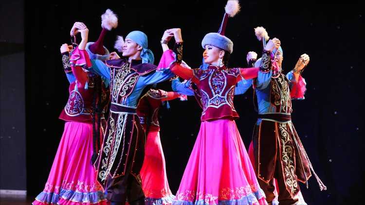 Танец Кара жорга