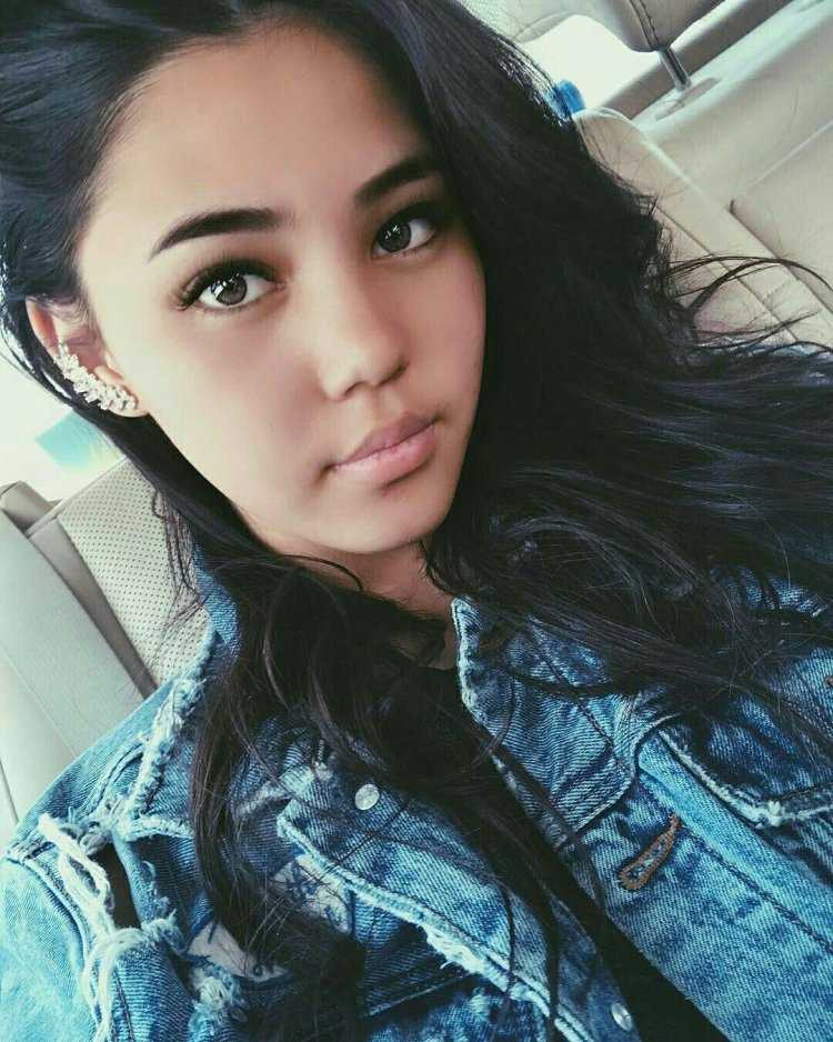 Киргизка с голубыми глазами