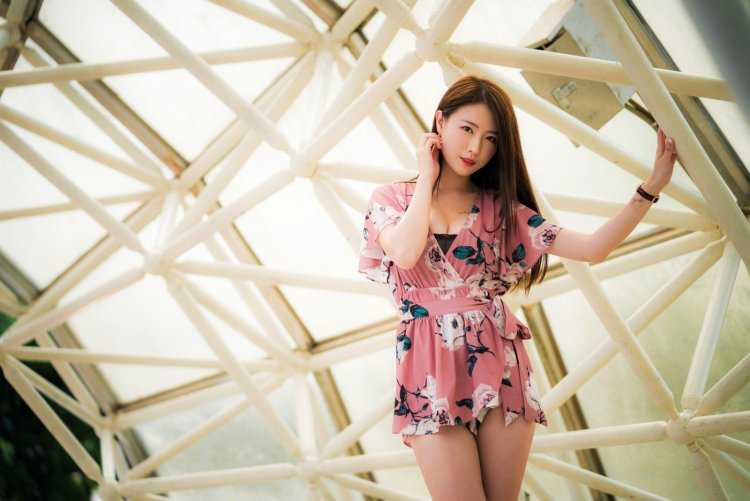 Азиатские девушки платья