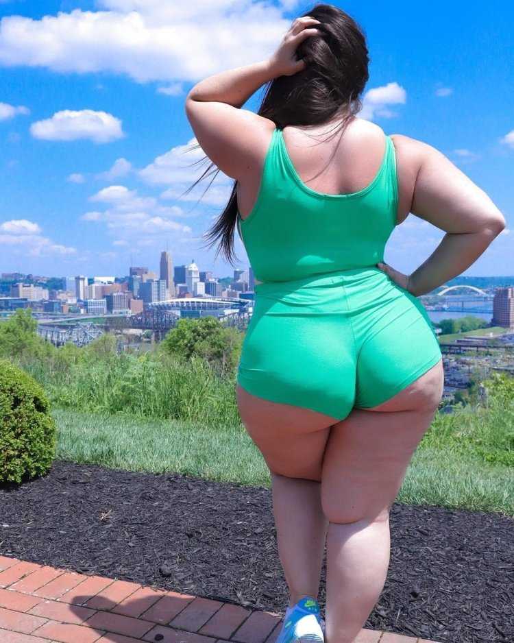 Ciera Rogers в джинсах