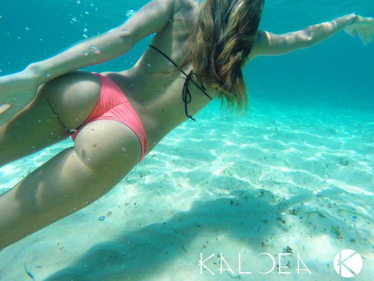 Попы под водой