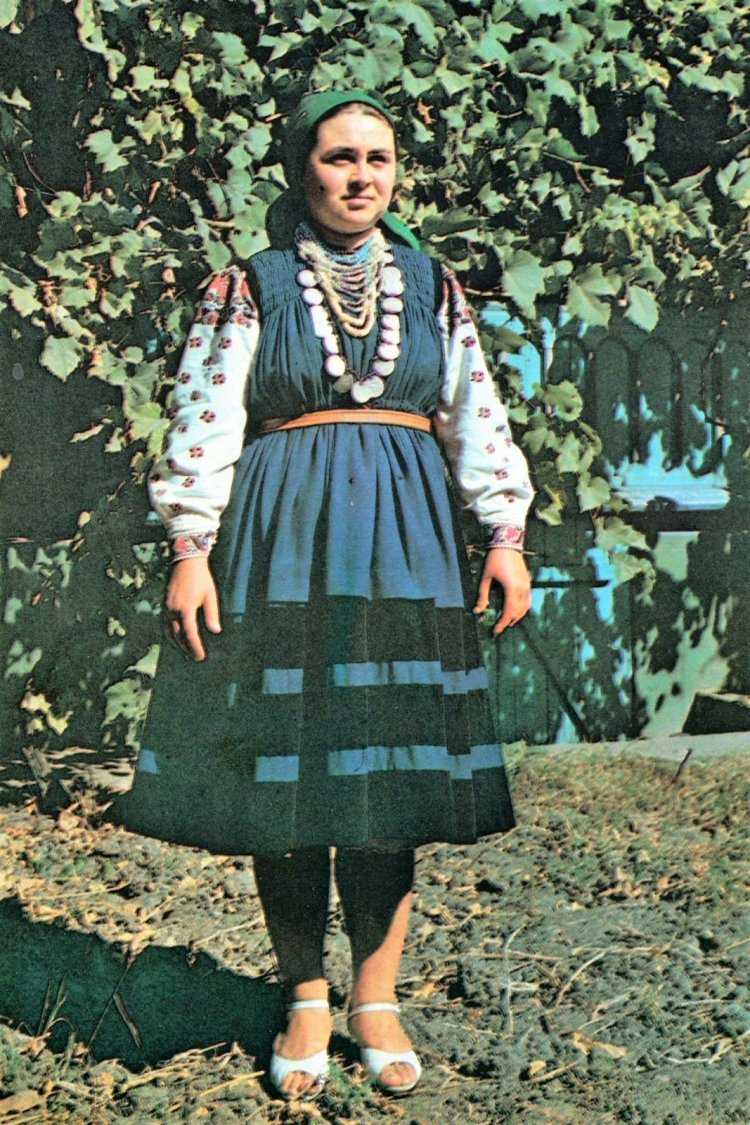 Национальный костюм Молдавии мужской