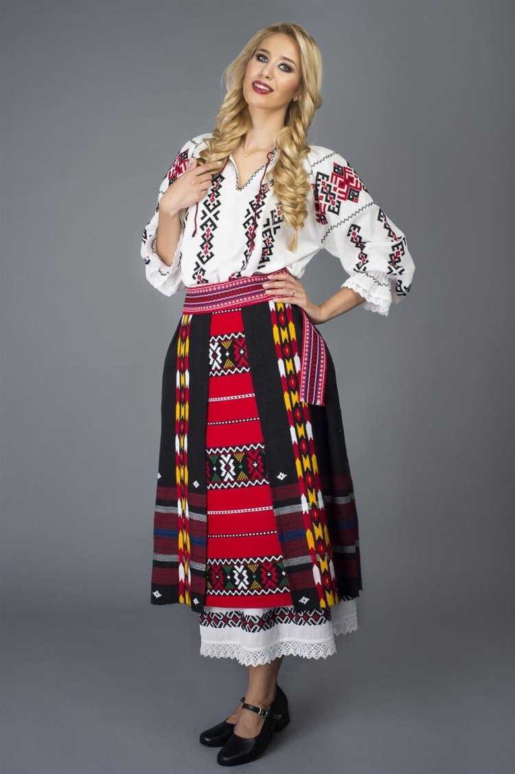 Национальные костюмы Молдавии и Румынии