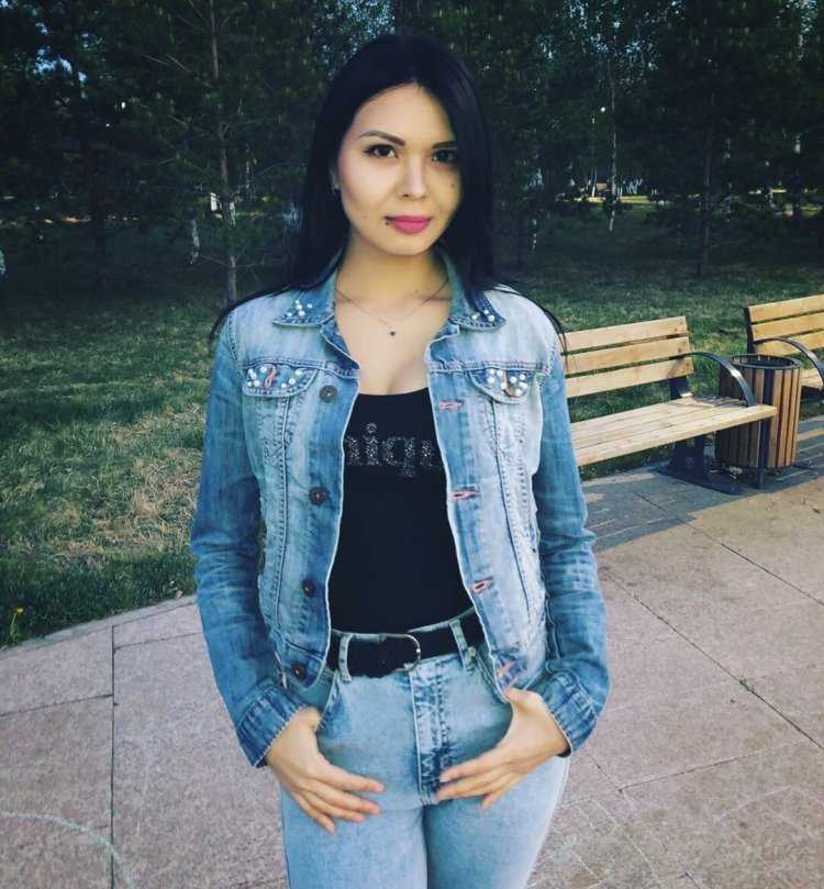 Красивые казахские девушки 25 лет