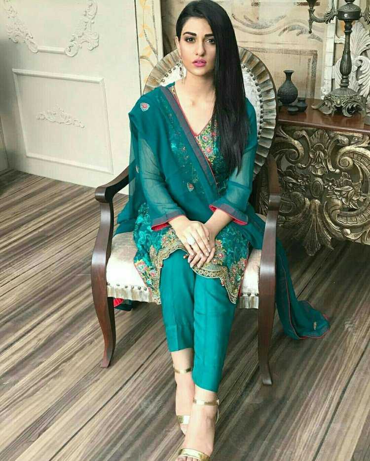 Сара Кхан индийская актриса