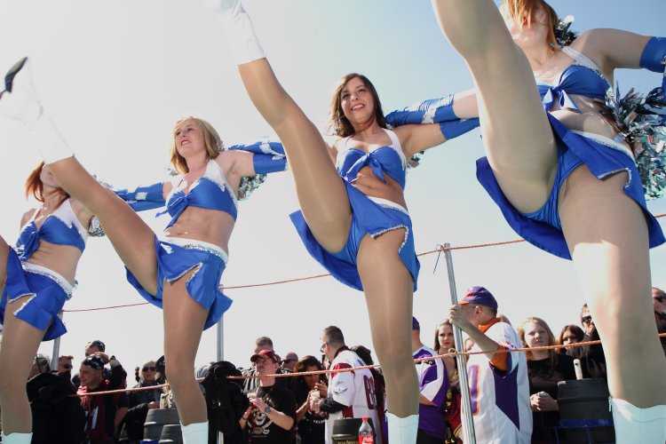 Трусики девушек группы поддержки