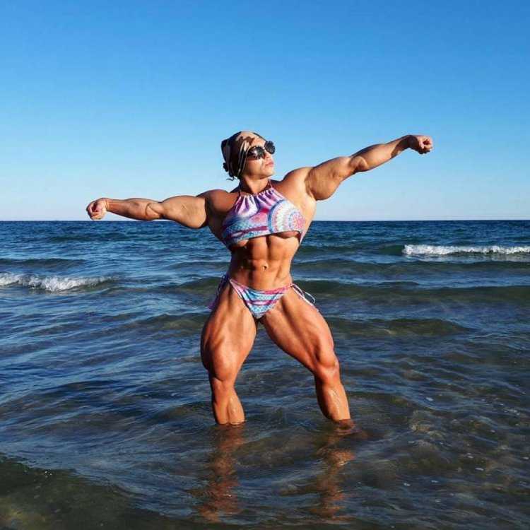 Российская девушка бодибилдер5