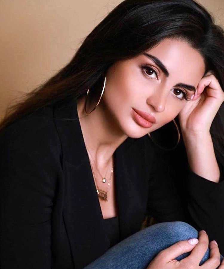 Азербайджанка блогер Гунай