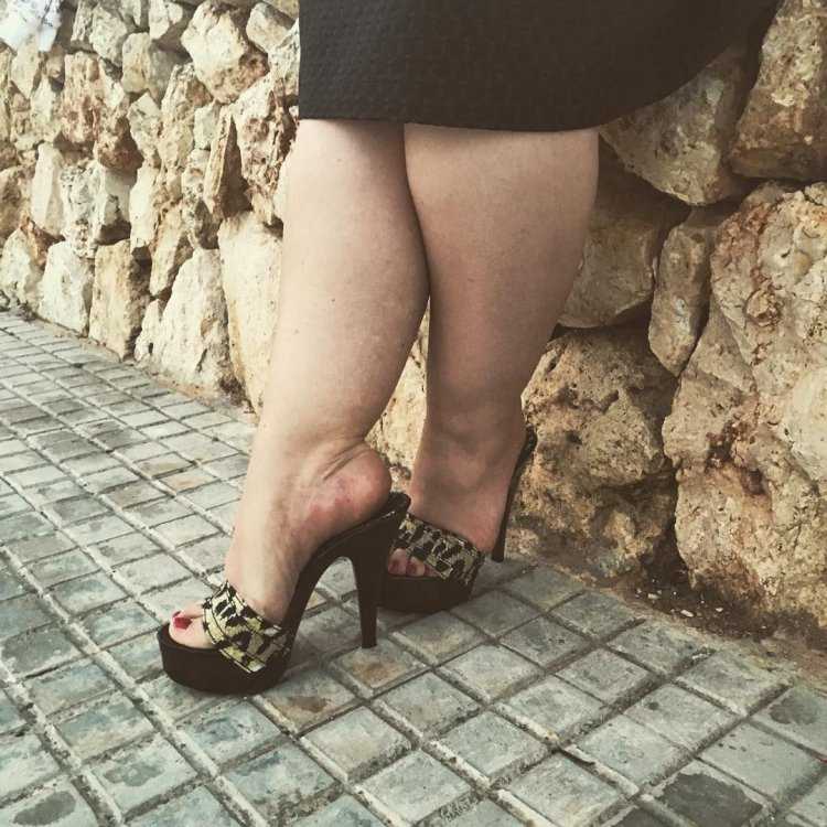 Толстые женские икры