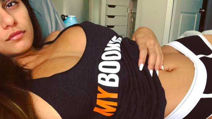 Миа Халифа на фото