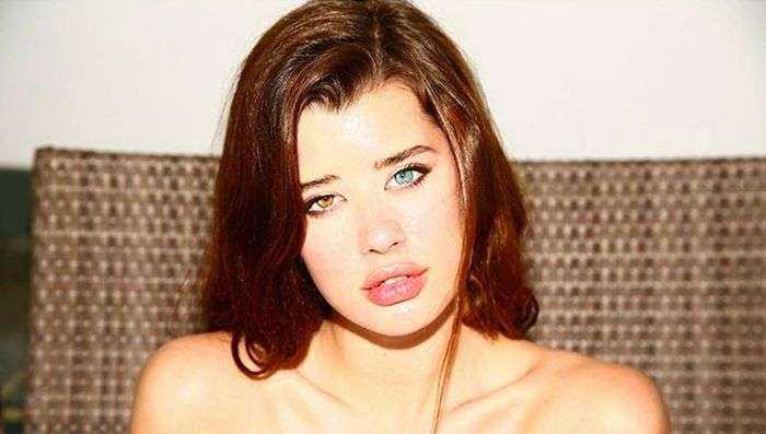 Американка с глазами разного цвета