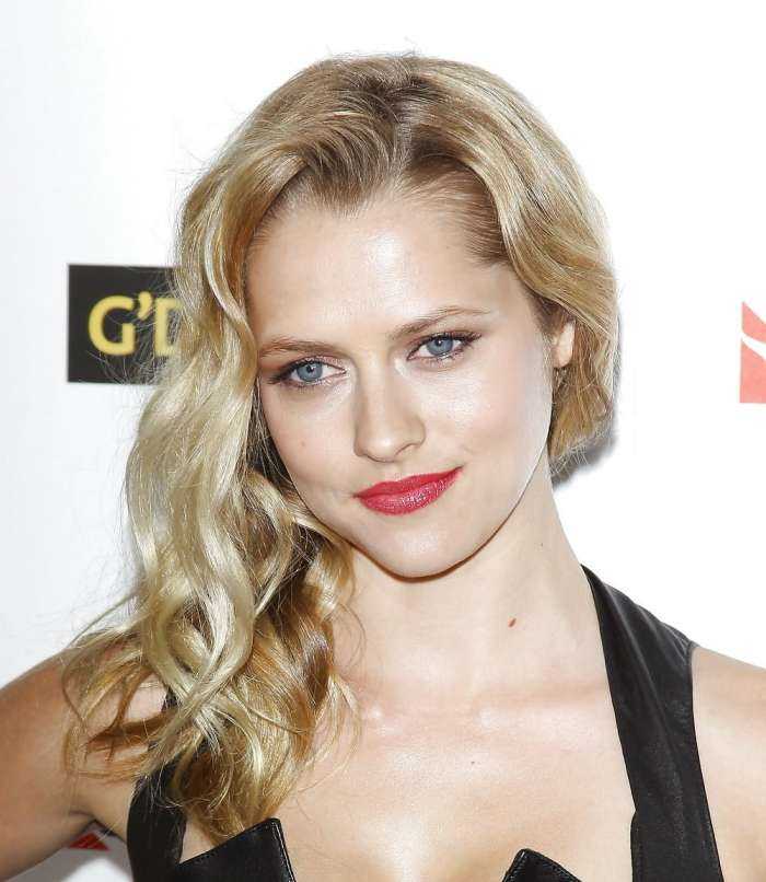 Тереза Палмер на фото