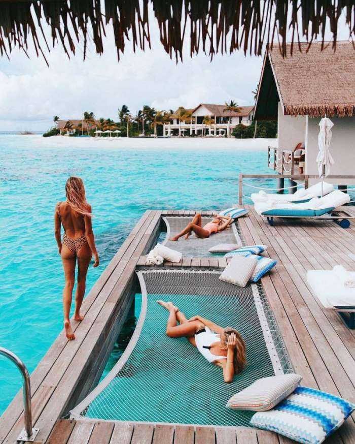 Фото с забавными девушками