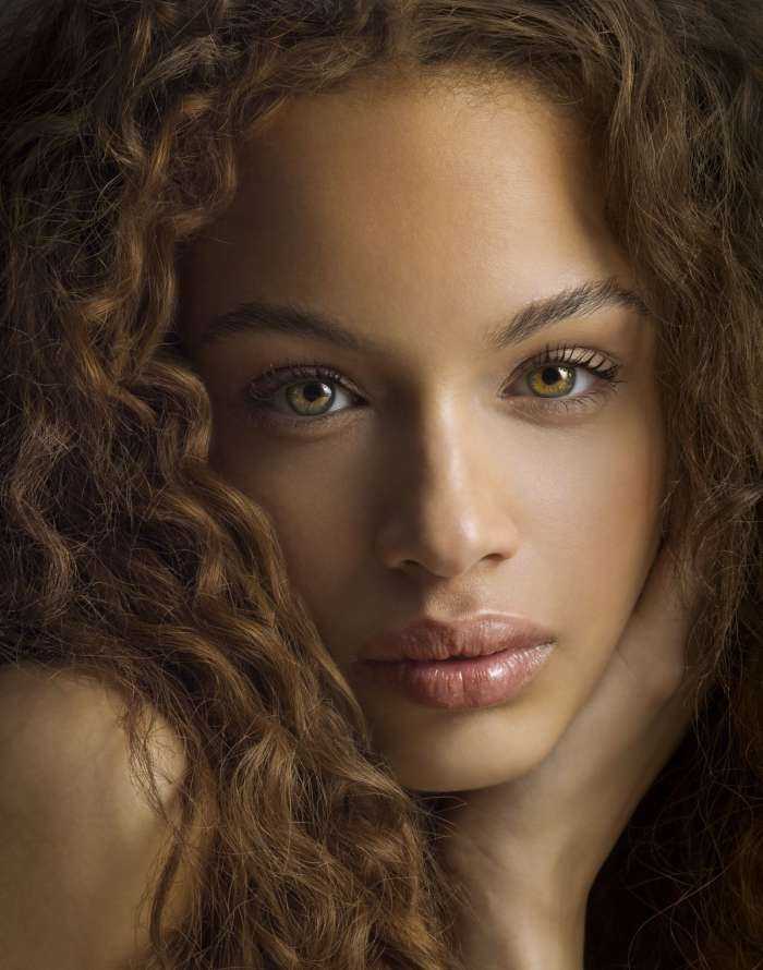 Девушки с естественной красотой на фото