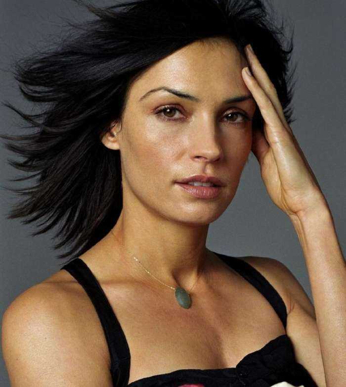 Фамке Янссен на фото