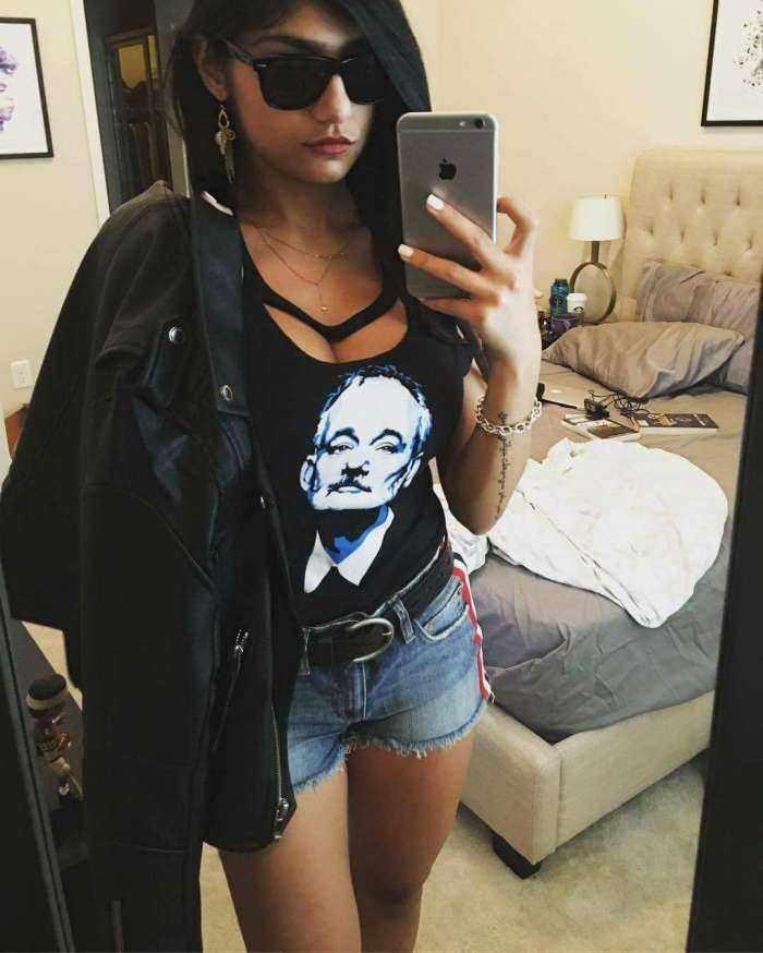 Миа Халифа на фото