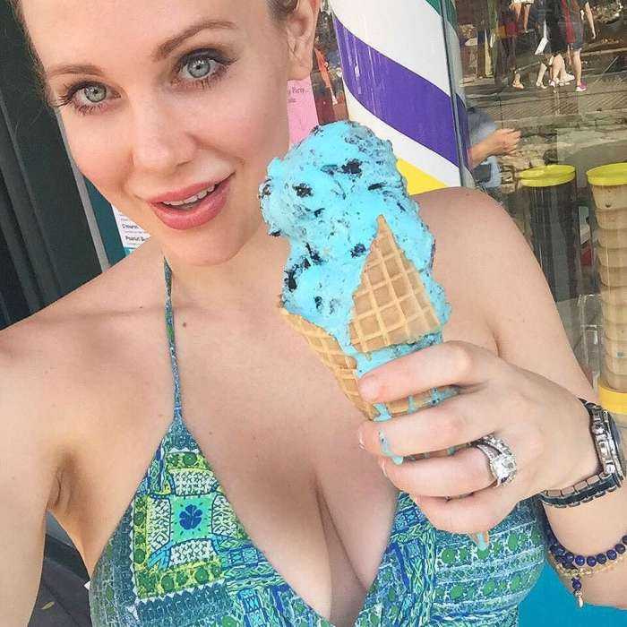 Мейтленд Уорд на фото