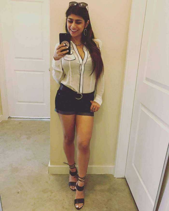 Миа Халифа на фото