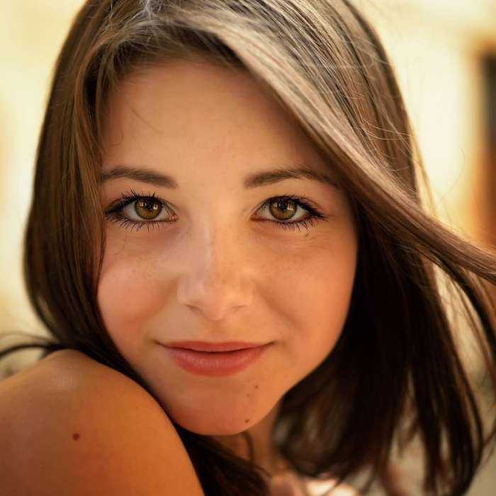 Девушки с естественной красотой на фото