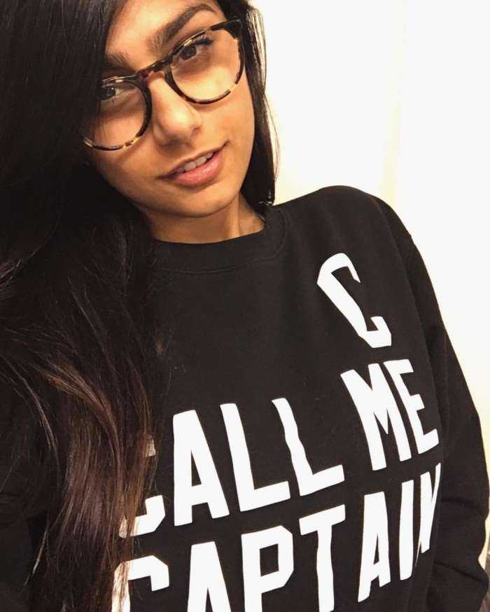 Миа Халифа на фото