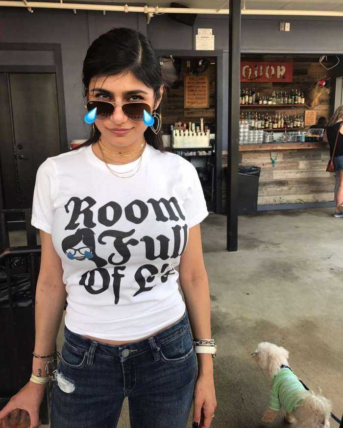 Миа Халифа на фото