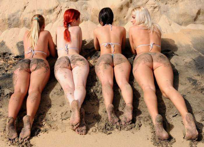 Фото с забавными девушками