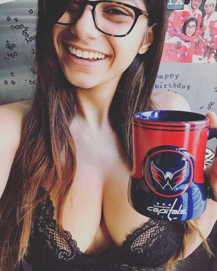 Миа Халифа на фото