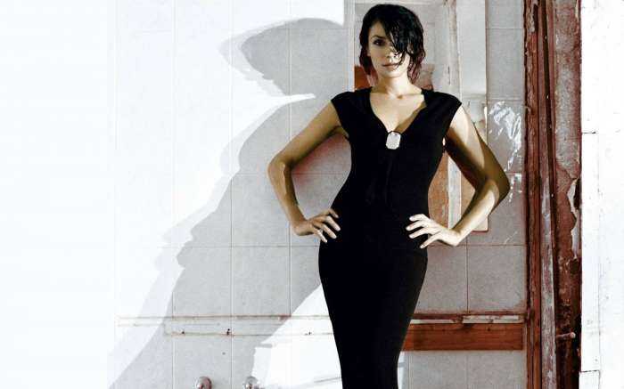 Фамке Янссен на фото