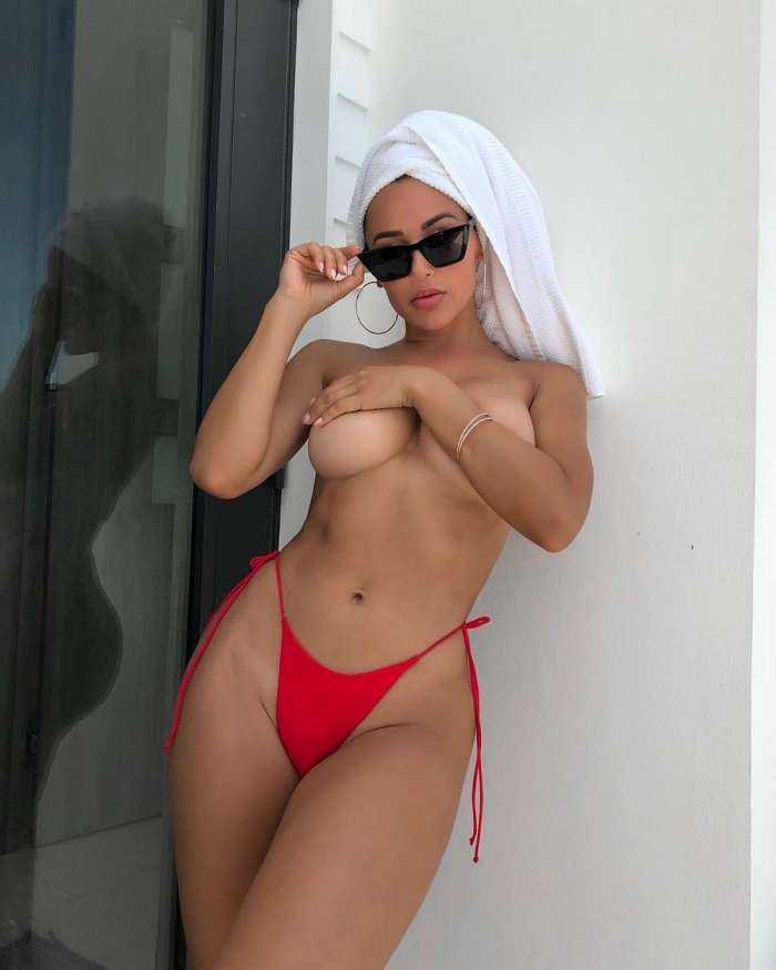 Девушки в солнцезащитных очках