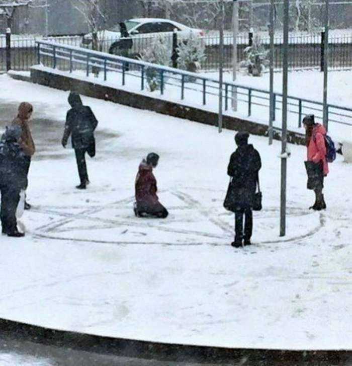 Очень странные девушки на просторах Интернета