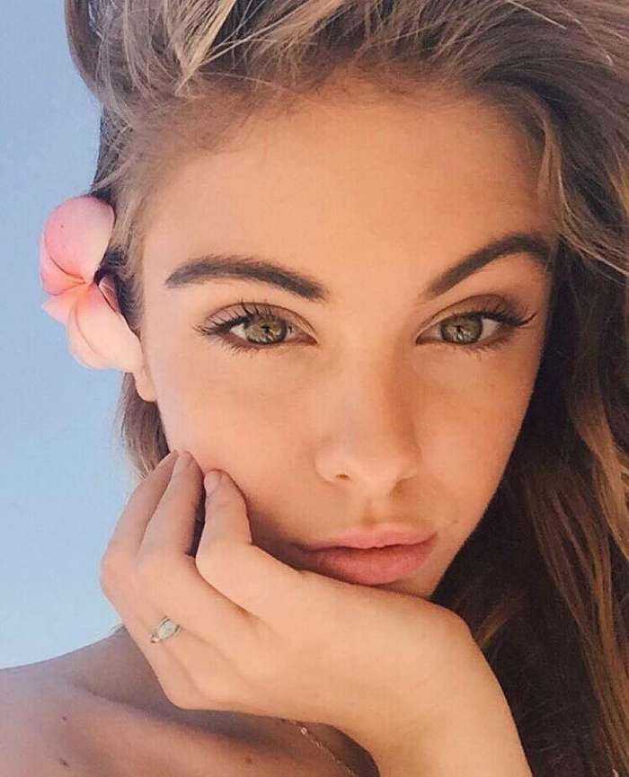 Девушки с естественной красотой на фото