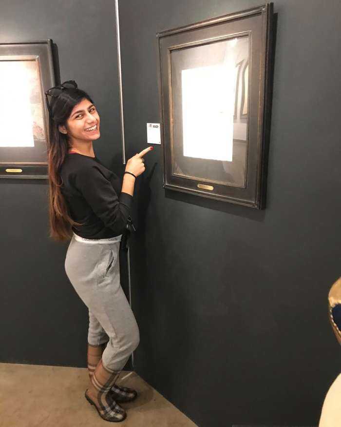 Миа Халифа на фото