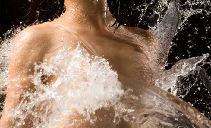 Сексуальные девушки в душе на фото