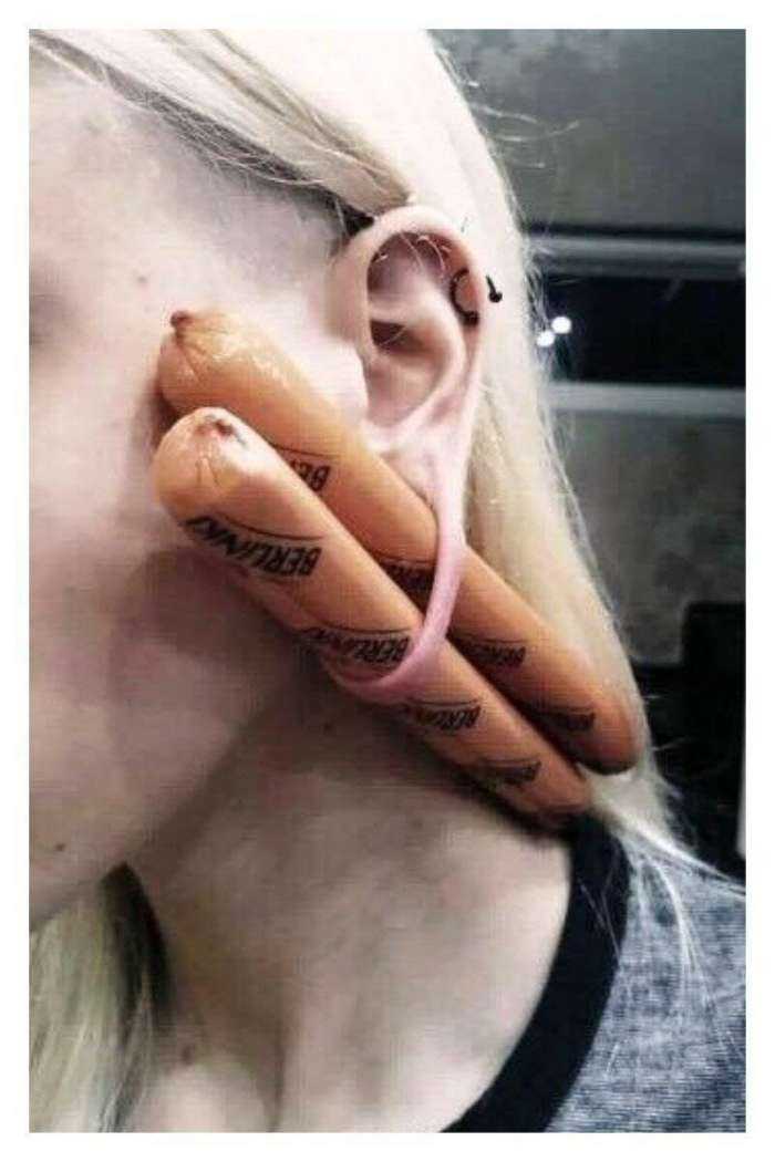 Очень странные девушки на просторах Интернета