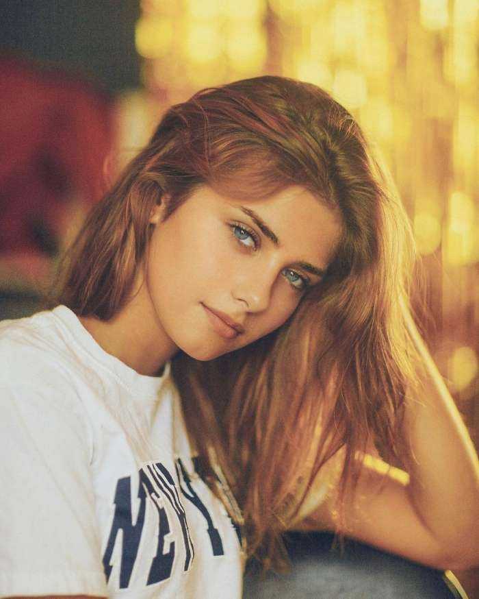 Девушки с естественной красотой на фото