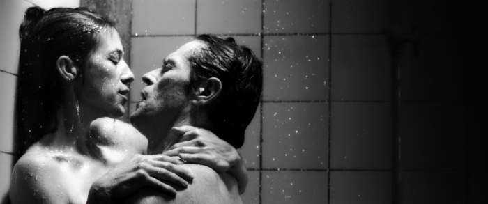 Сексуальные девушки в душе на фото