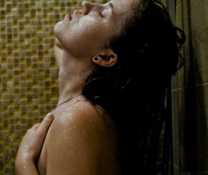 Сексуальные девушки в душе на фото