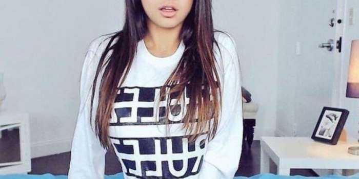 Миа Халифа на фото